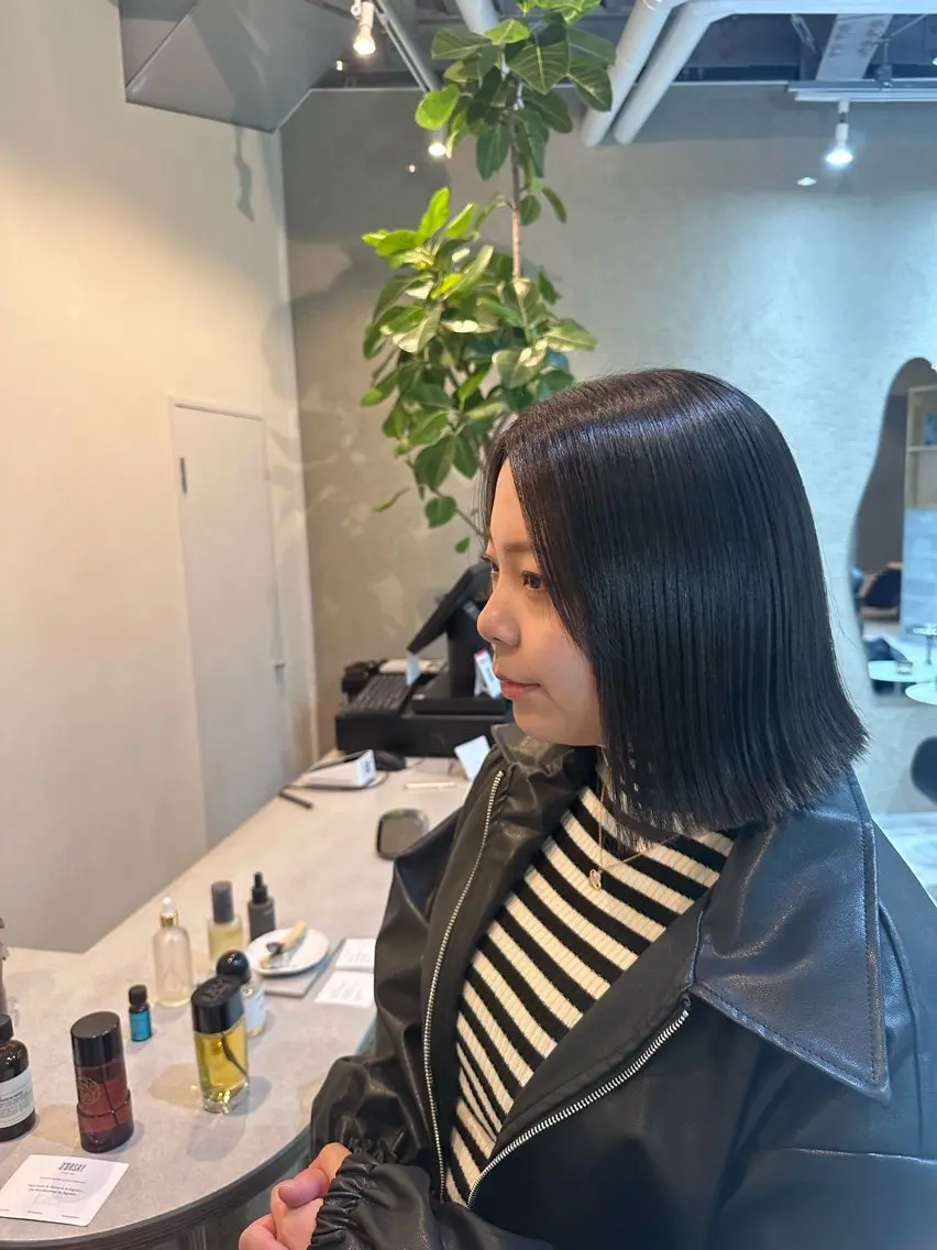 ミディアム 切りっぱなしボブ ボブ Shiro RENのヘアスタイル