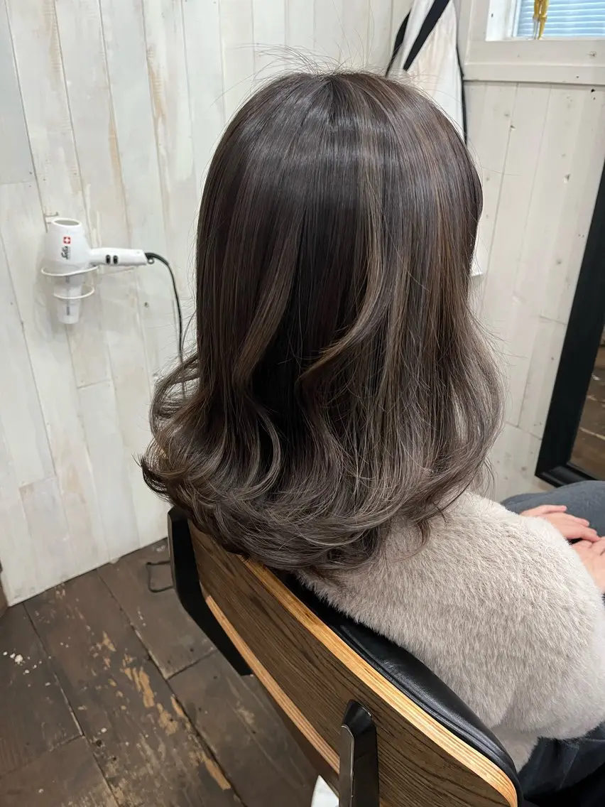 ミディアム 紙屋 隼人のヘアスタイル