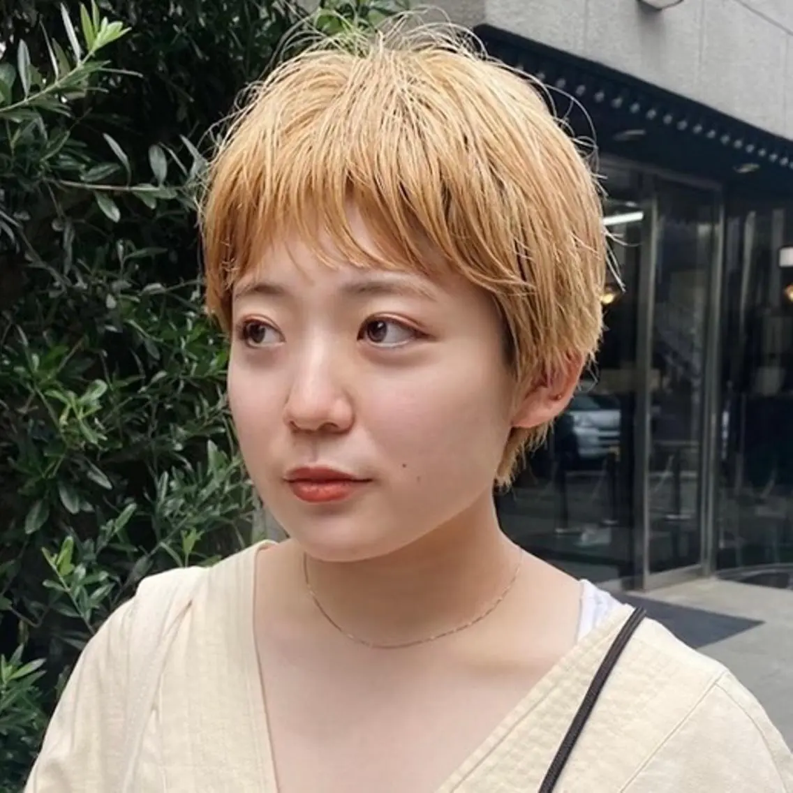 ショート カラー ブロンド ショートヘア 大石 沙季のヘアスタイル