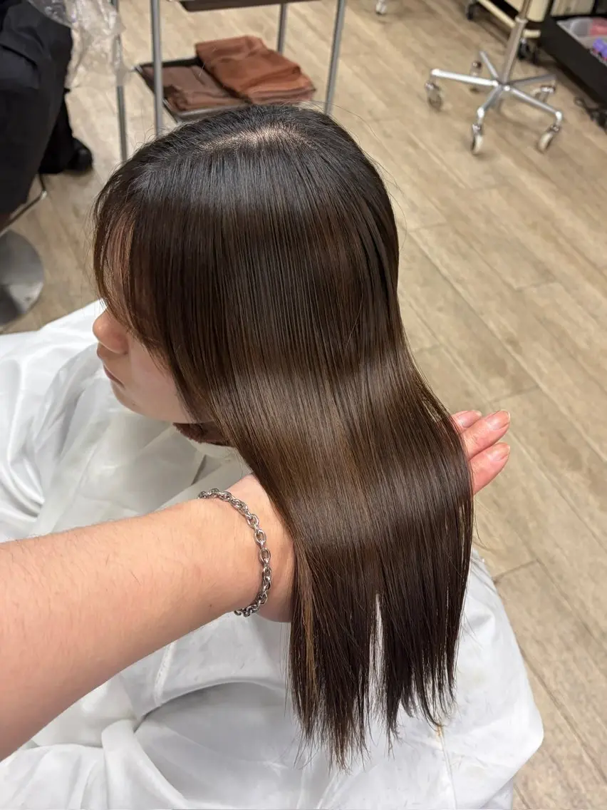 セミロング カット 縮毛矯正 頓所 大昂のヘアスタイル