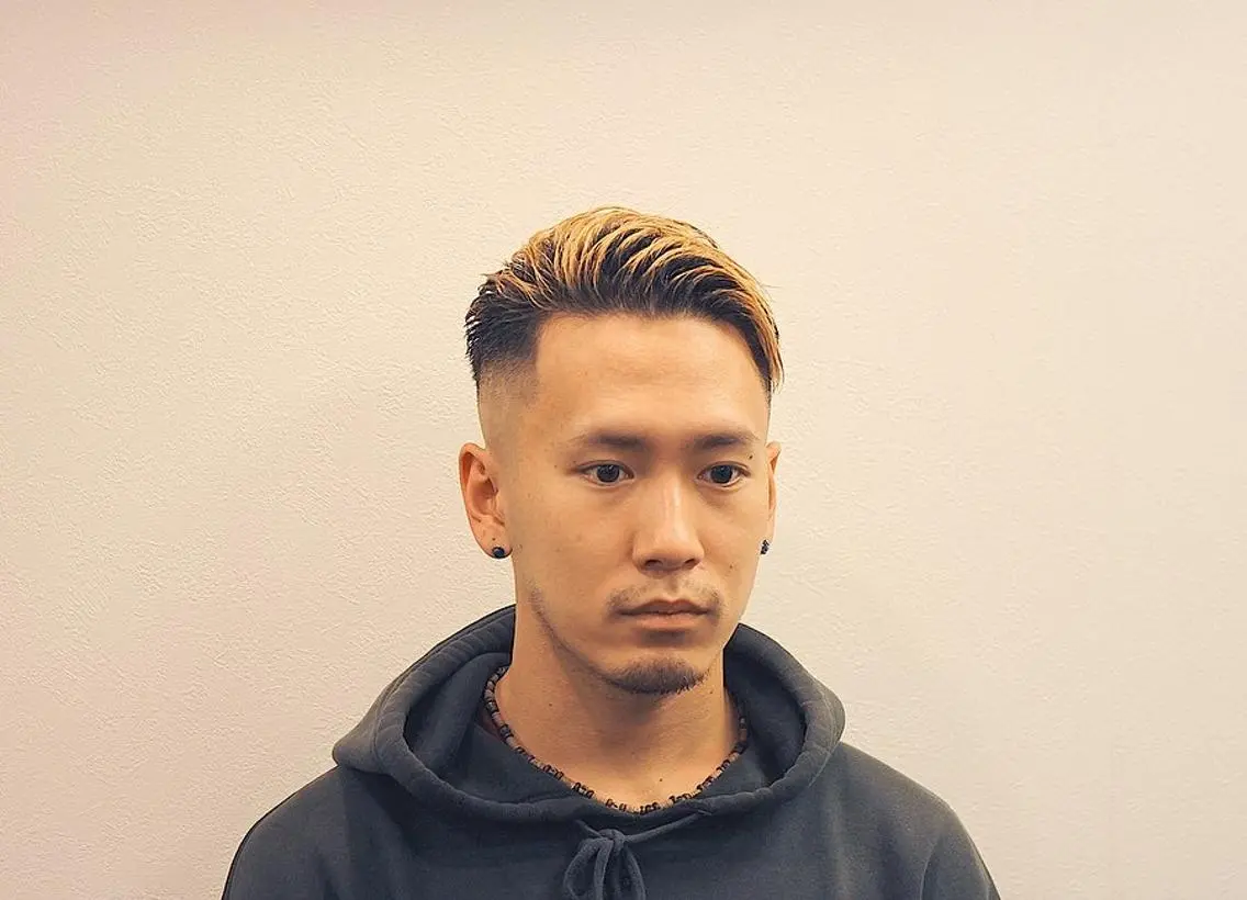 ショート カラー メンズ メンズブリーチ フェードカット メンズハイライト ブリーチ ハイライトカラー 前田賢生 ご新規様はNGのヘアスタイル