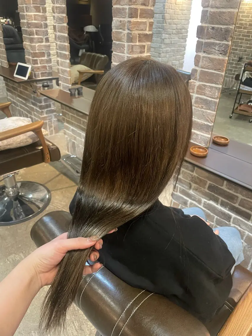 ロング カラー 🧸顔周りカット /透明感🎀のヘアスタイル
