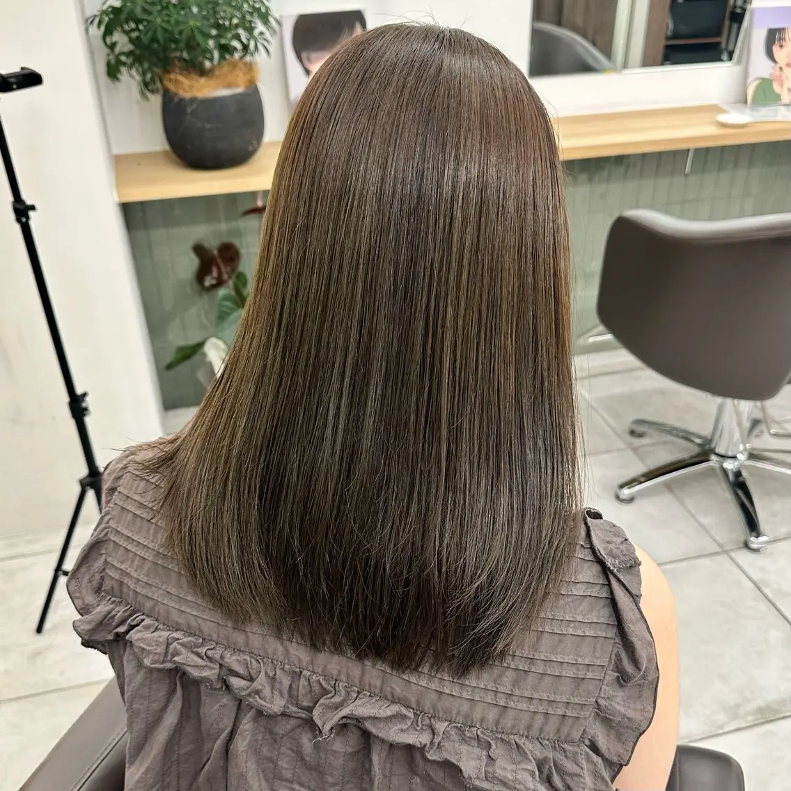 ミディアム カラー カット ヘアカラー トリートメント ブリーチなし/レイヤ ー特化🌈Tommyのヘアスタイル