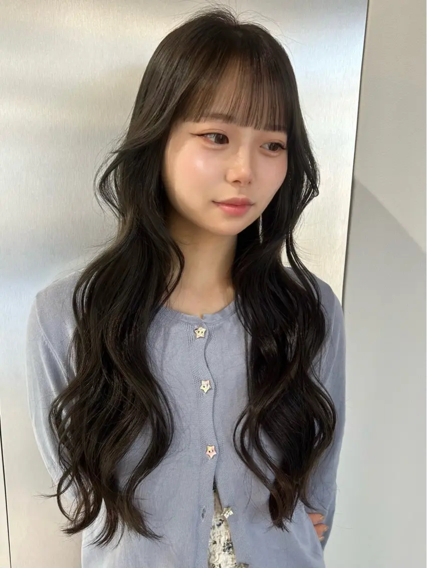 ロング カラー 透明感カラー オリーブグレー オレンジ ヘアカラー 【 ViVIE 】 とものヘアスタイル