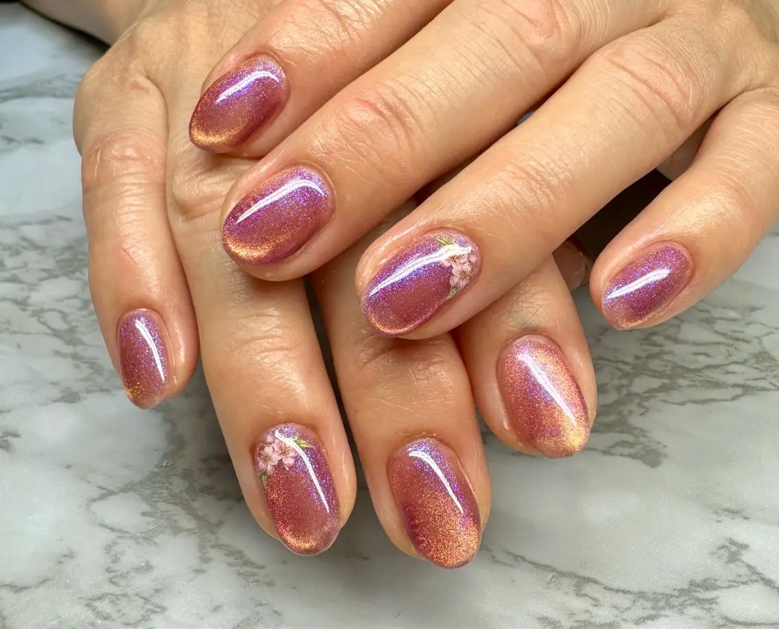 ネイル オーロラネイル マグネットネイル ニュアンスネイル ワンカラーネイル 夏ネイル Mai’s nailのネイルデザイン