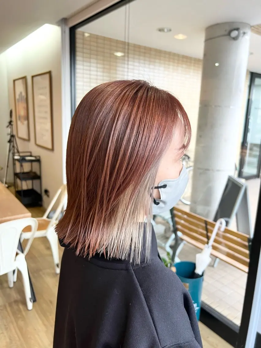 【⭐イヤリングカラー➕カット⭐両サイドブリーチ➕全体ヘアカラー】トリーメント付の写真