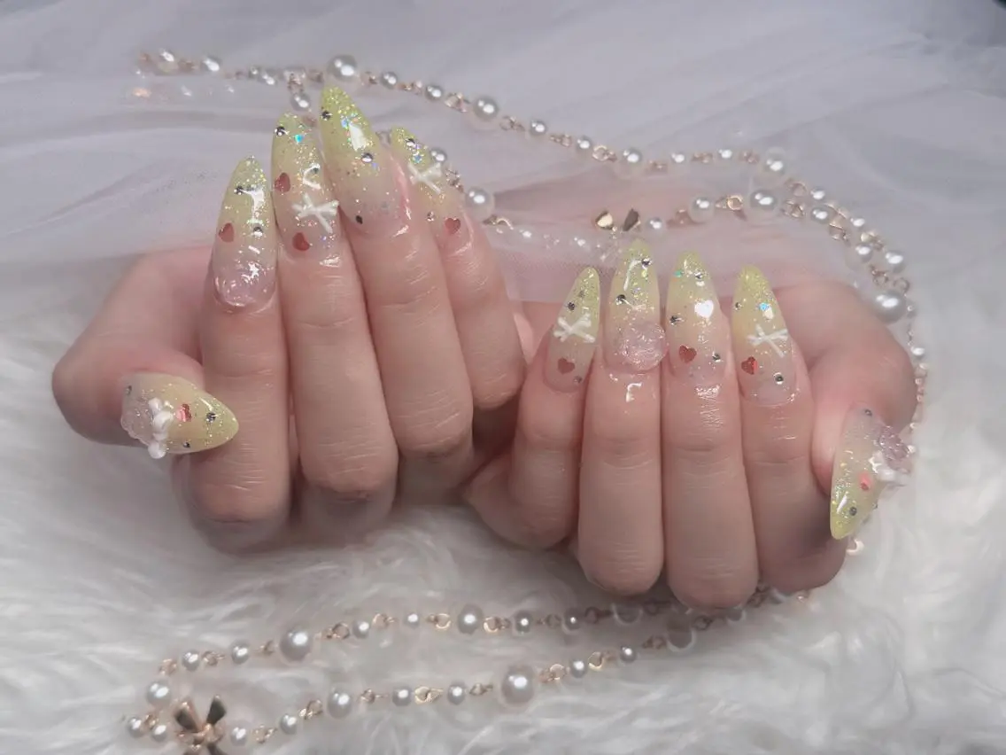 ネイル チークネイル フレンチネイル キラキラネイル 韓国ネイル マグネットネイル ハンドネイル H.baby Nail Salonのネイルデザイン