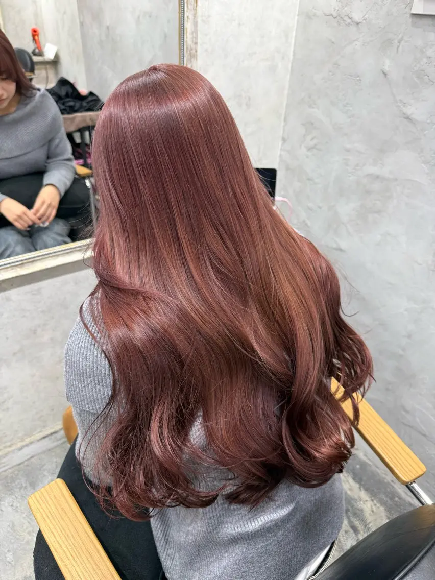 〚🍒お出かけ前に🍒〛カット+ブリーチカラー+Oggiottoトリートメント+コテ巻き仕上げ🌈の写真