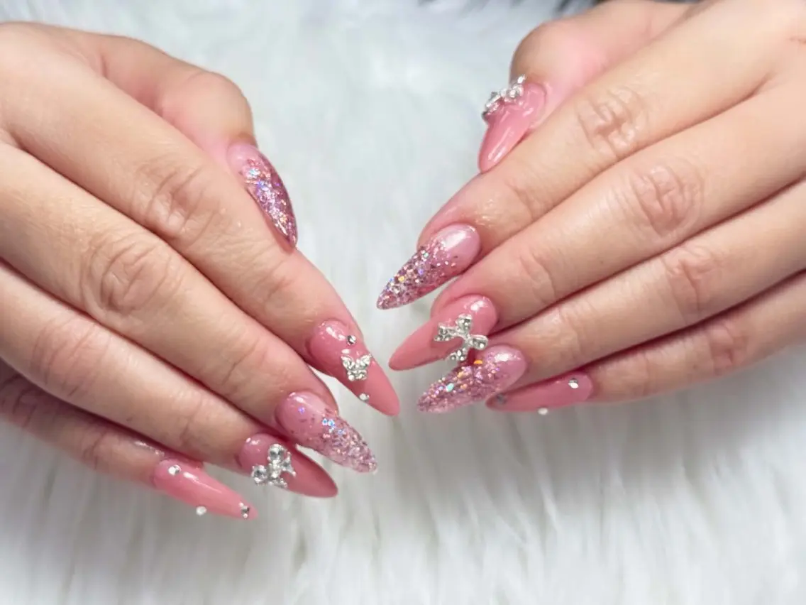 ネイル AURA NAIL🎀💅のネイルデザイン