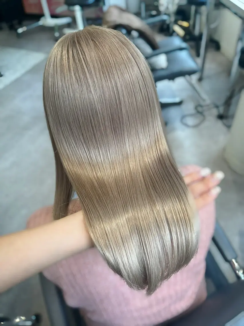 【初ブリーチにオススメ🎀】【現場前に可愛く】ブリーチ2回＋カラー＋天使のツヤトリートメント🫧の写真