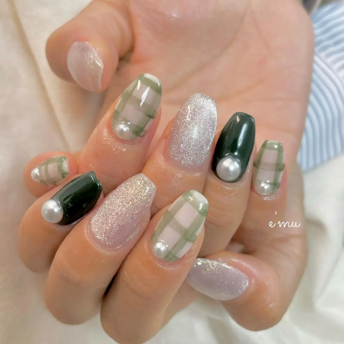 ネイル グリーン 春ネイル ハンドネイル nail salon e'mu💐のネイルデザイン