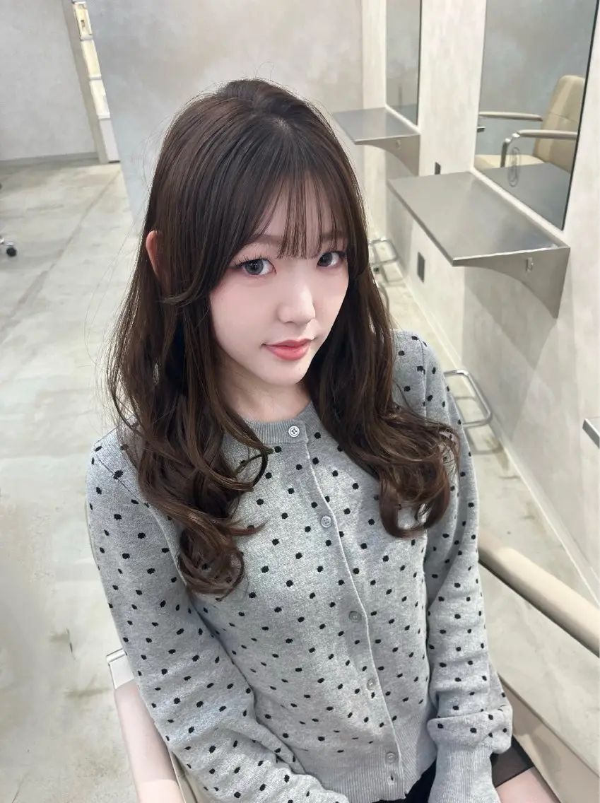 ロング 柴崎 美優のヘアスタイル