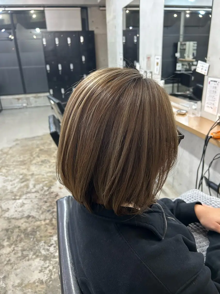 ミディアム 3Dハイライト ハイライト 山中 望緒のヘアスタイル
