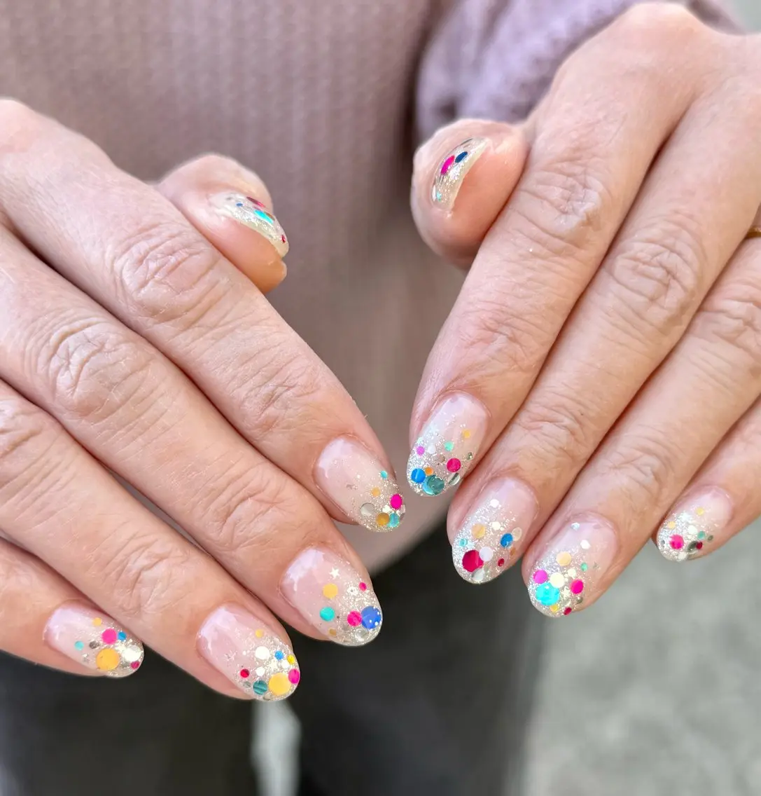 ネイル ラメ(グリッター) ラメグラデーション 冬ネイル ハンドネイル nailroom amyのネイルデザイン