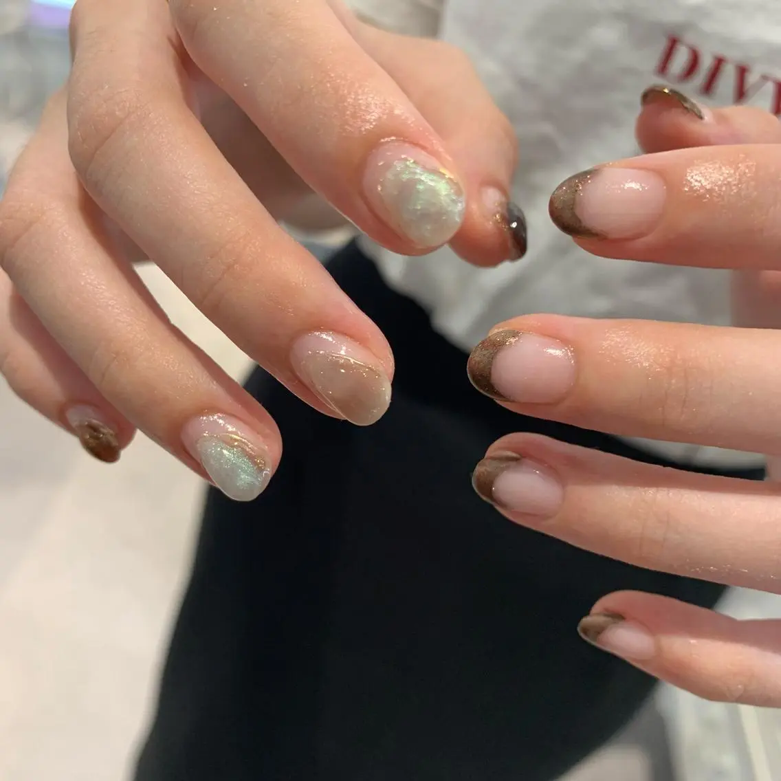 ネイル フレンチネイル ミラーネイル マキノ ユイのネイルデザイン