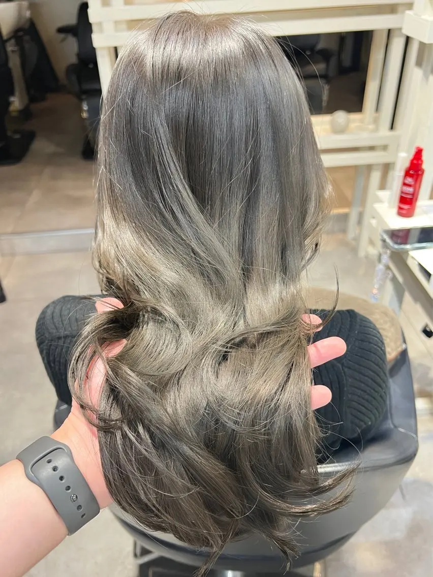 ロング カット ヘアカラー トリートメント 恵比寿韓国レイヤー× 艶透明感カラー大場のヘアスタイル