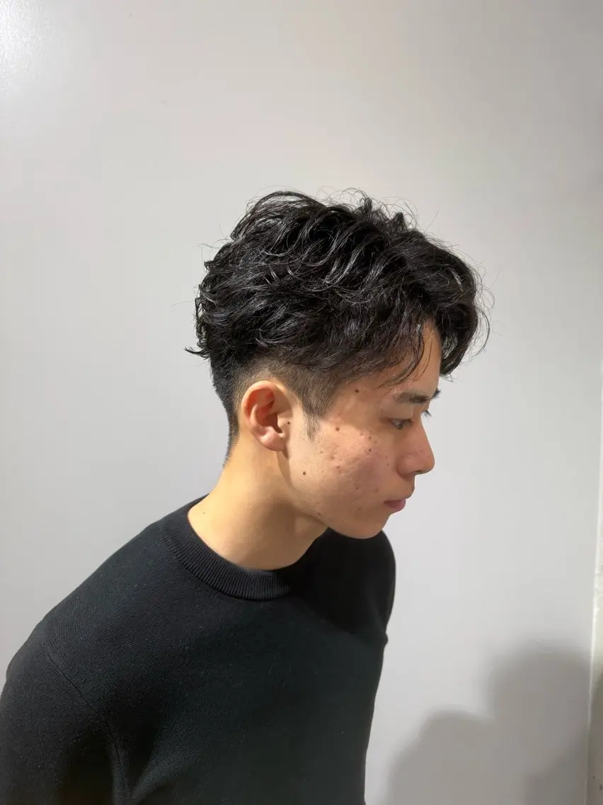 ショート パーマ メンズ フェザーパーマ メンズパーマ ショートヘア トリートメント カット パーマ トリートメント Riganuts王子 Hayato✂︎のヘアスタイル