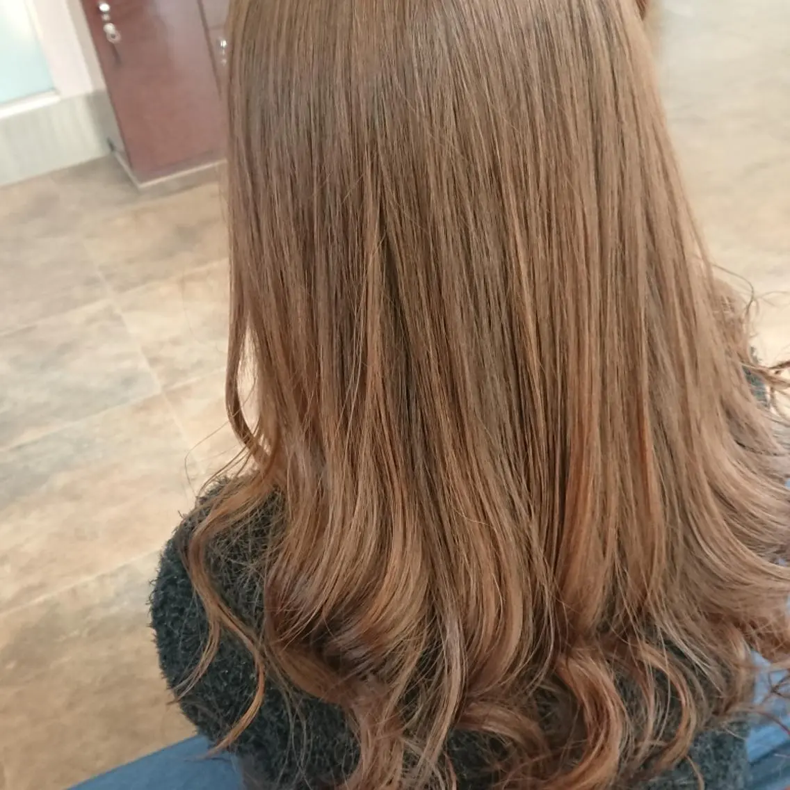 ロング 岩崎 秀之のヘアスタイル