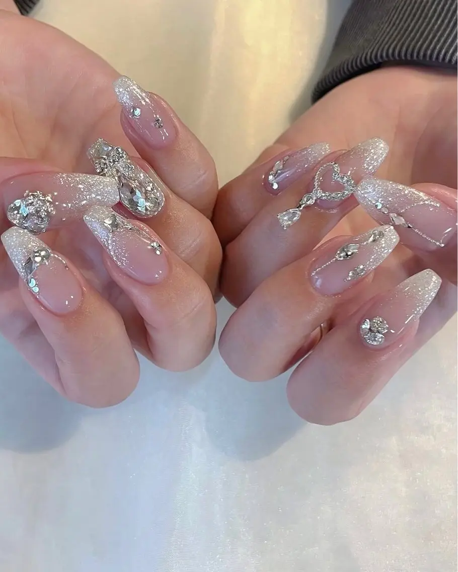 ネイル グラデーション ラメ(グリッター) マグネットネイル ミラーネイル ニュアンスネイル ハンドネイル Lumi de nailsのネイルデザイン