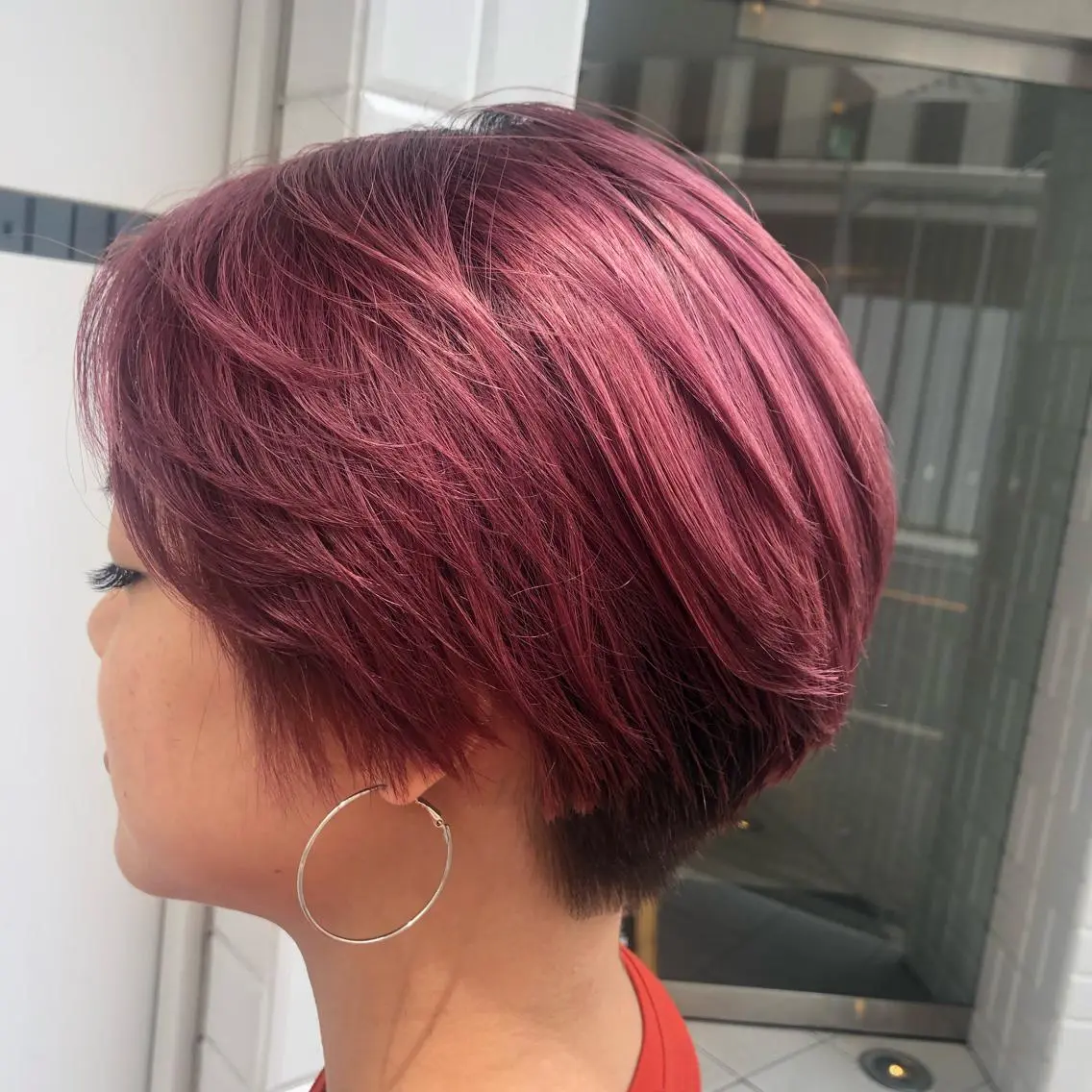 ショート カラー ハイトーンカラー ピンクカラー バイオレットカラー やまさきえりこ ニュアンスパーマのヘアスタイル