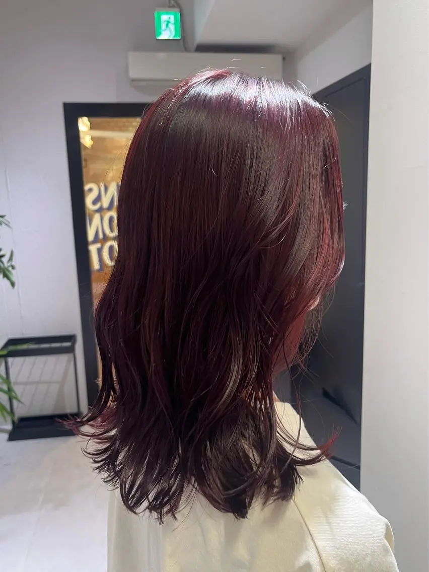 ミディアム カラー 橋本 萌々香のヘアスタイル