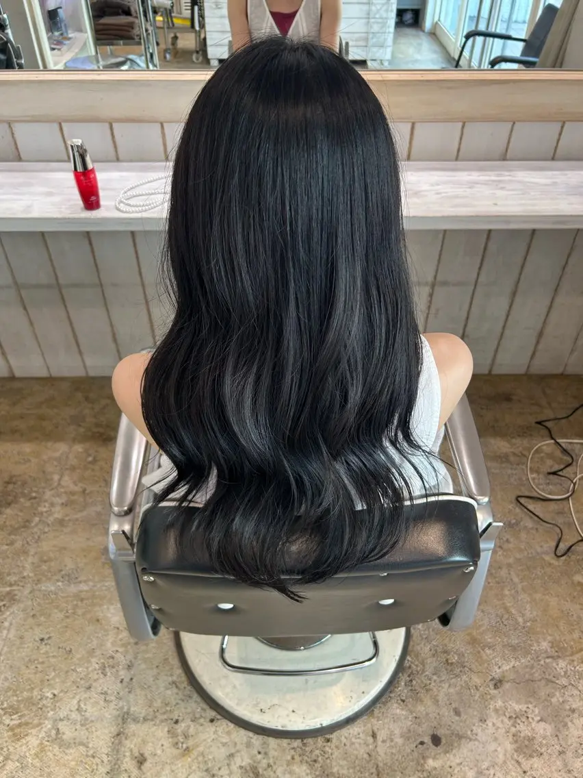 ロング カラー 黒髪 ブルーカラー ブルーブラック MOMOKA 🍑のヘアスタイル