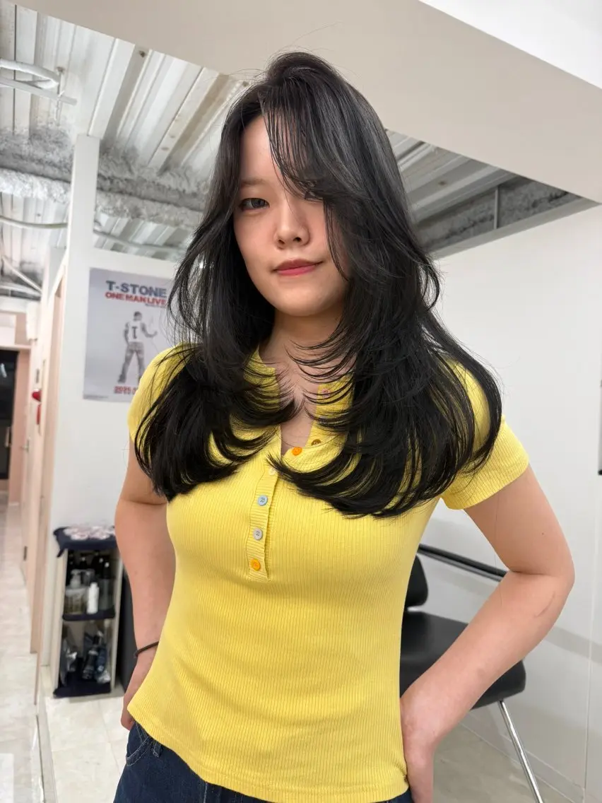 ロング カット ヘアカラー YOLO 渋谷 RIONAのヘアスタイル