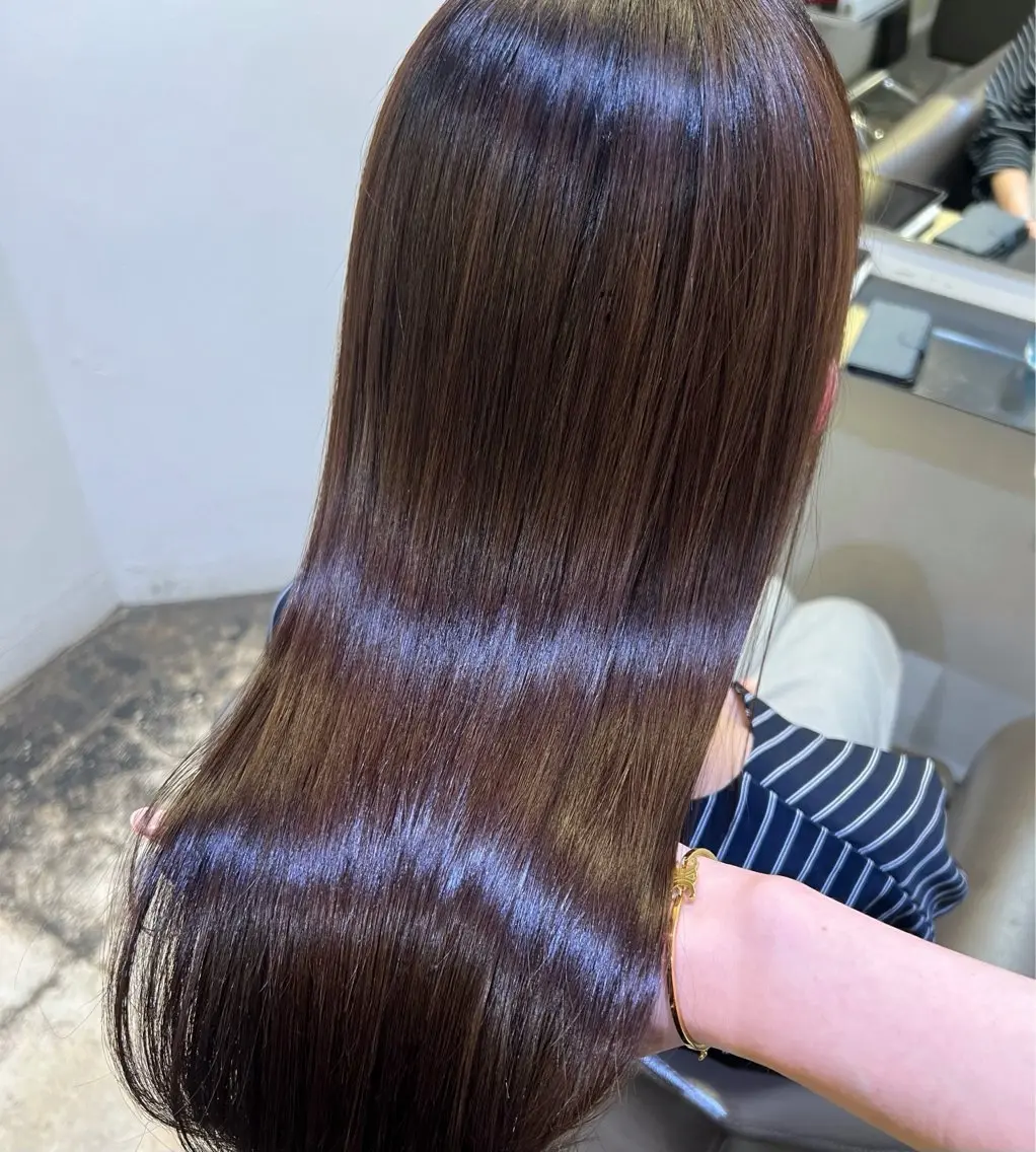 ロング 梅本 有希のヘアスタイル