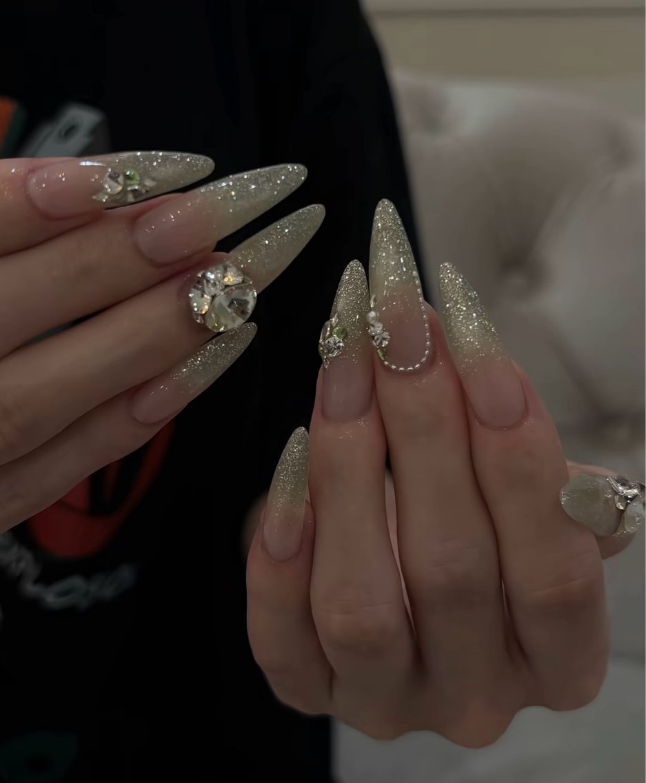 ネイル ハンドネイル NiJi Nailsのネイルデザイン