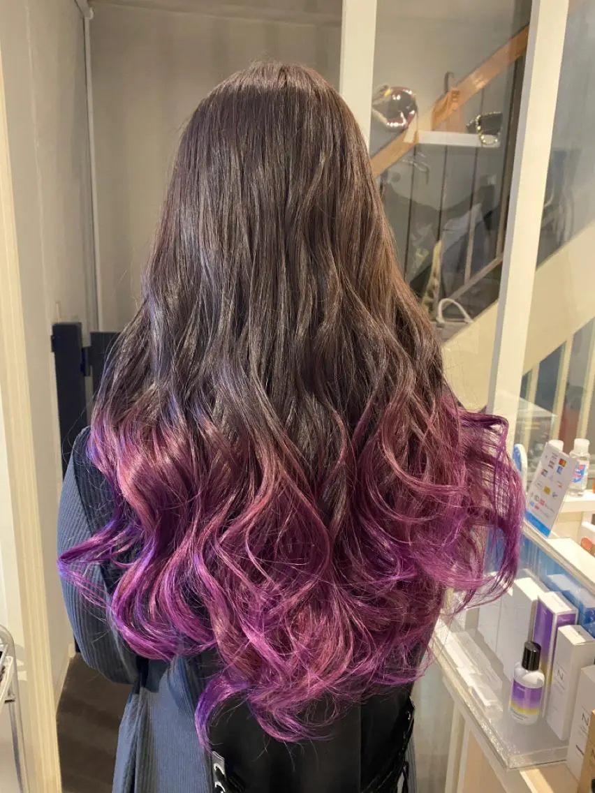 🎨🎨💇🏻♀️🎨🎨デザインカット+グラデーションカラー『半頭ブリーチ+フルカラー』の写真