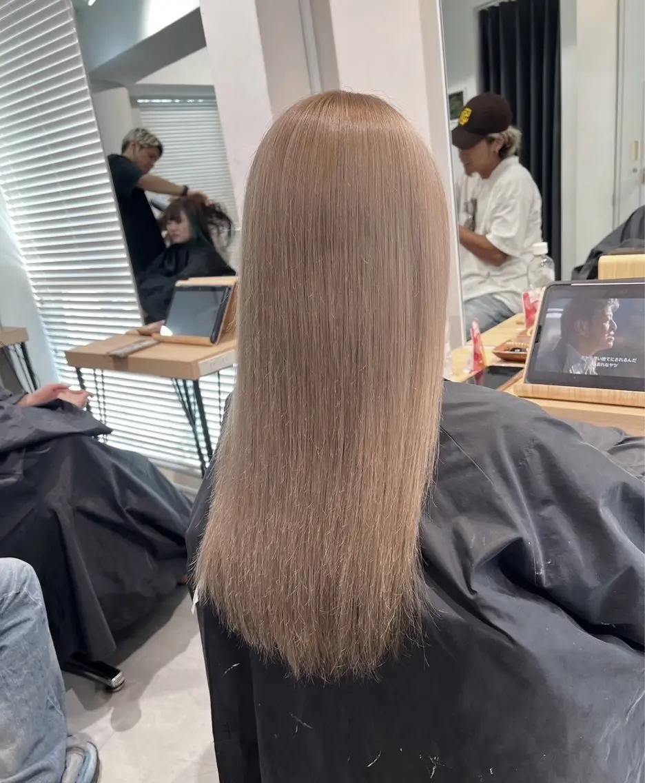 ロング カラー ベージュカラー ミルクティーベージュ 指名数No.1 /NAOYAのヘアスタイル
