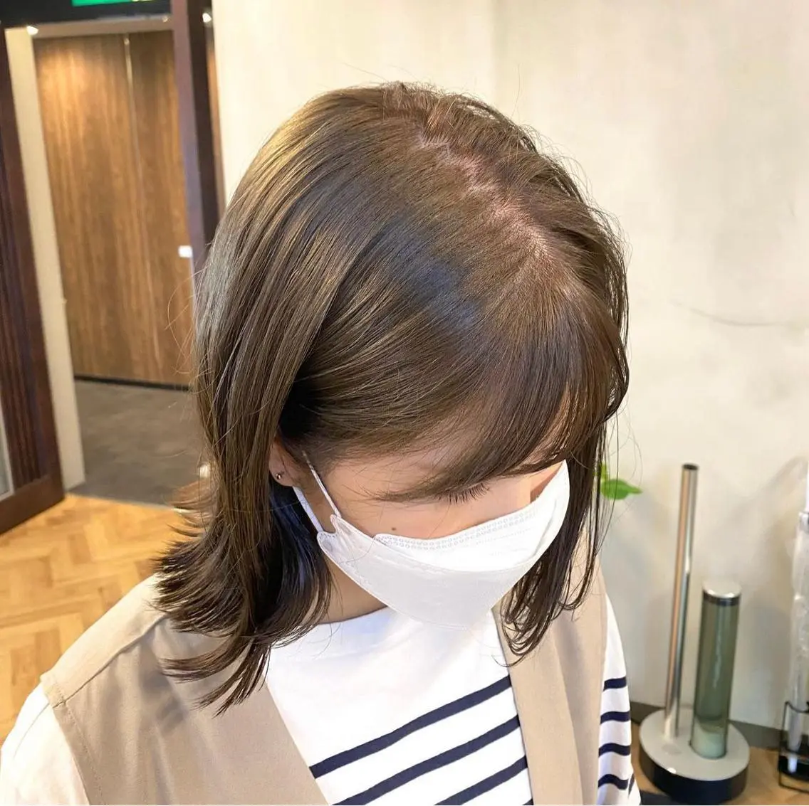 ミディアム カラー パーマ ヘアアレンジ メンズ ネイル マツエク・マツパ アイブロウ ピスタチオネイル カット ヘアカラー 前川 朋香のヘアスタイル