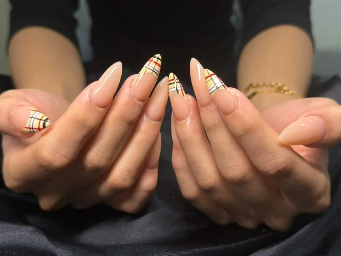 ネイル アートネイル フレンチネイル ジェルネイル 韓国ネイル マグネットネイル HAPPI NAIL 大国町のネイルデザイン