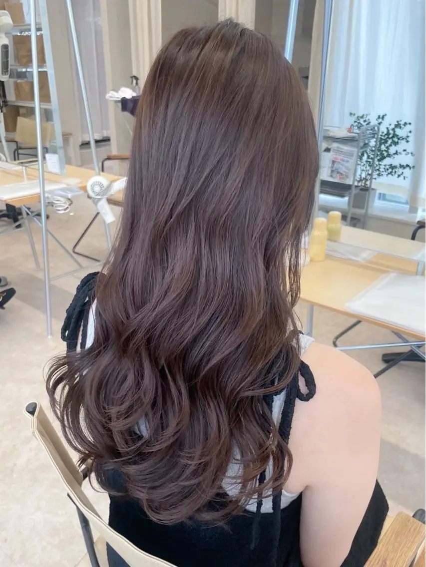 ロング ヘアカラー 前田 彩衣里のヘアスタイル
