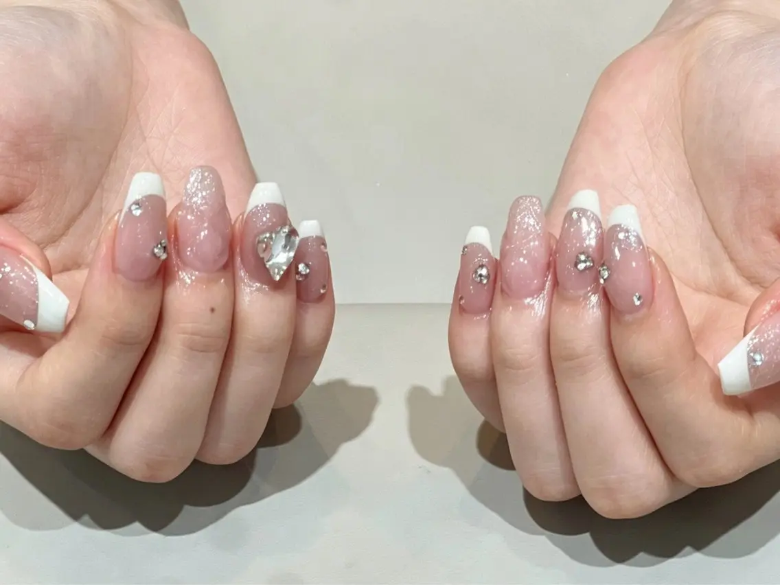 ネイル ハンドネイル CHERIR Emiのネイルデザイン