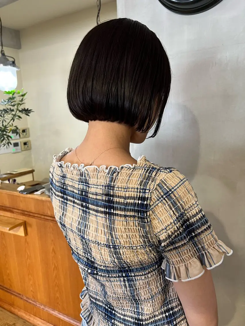 ショート カラー ボブ 学生 カット ヘアカラー ボブ/顔周りレイヤー carlm:上川美幸のヘアスタイル