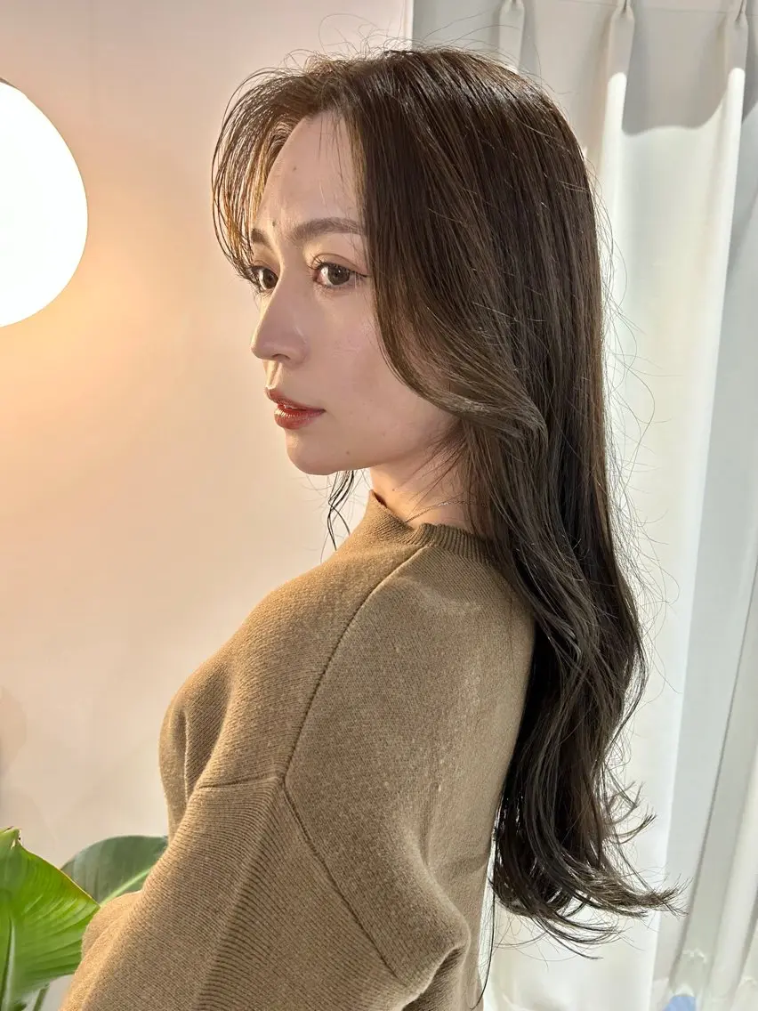 ヘアカラー+前髪、顔まわりカット+トリートメントの写真