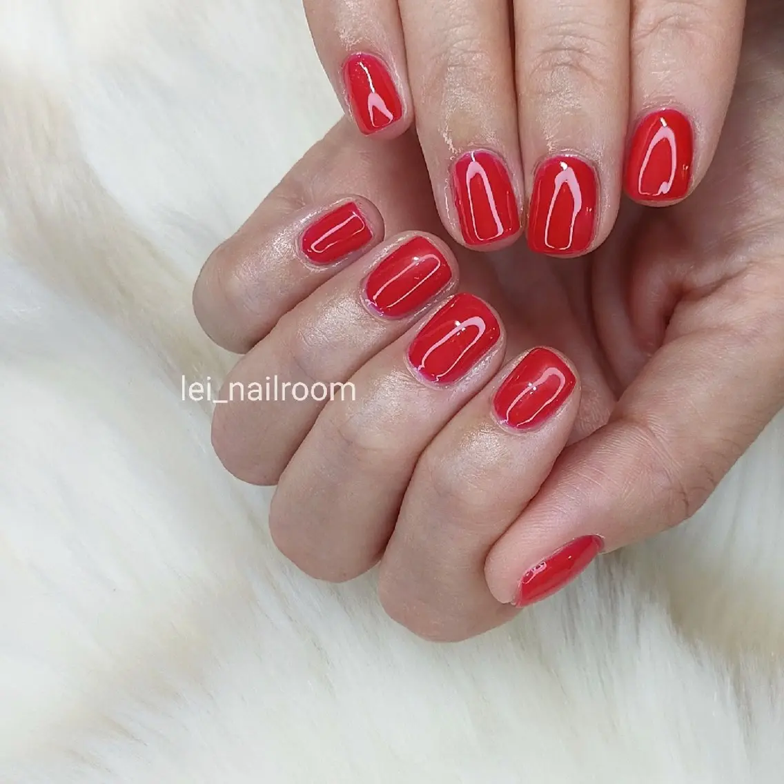 ネイル ピンク 赤色 ショートネイル ハンドネイル lei🌼 nailroomのネイルデザイン