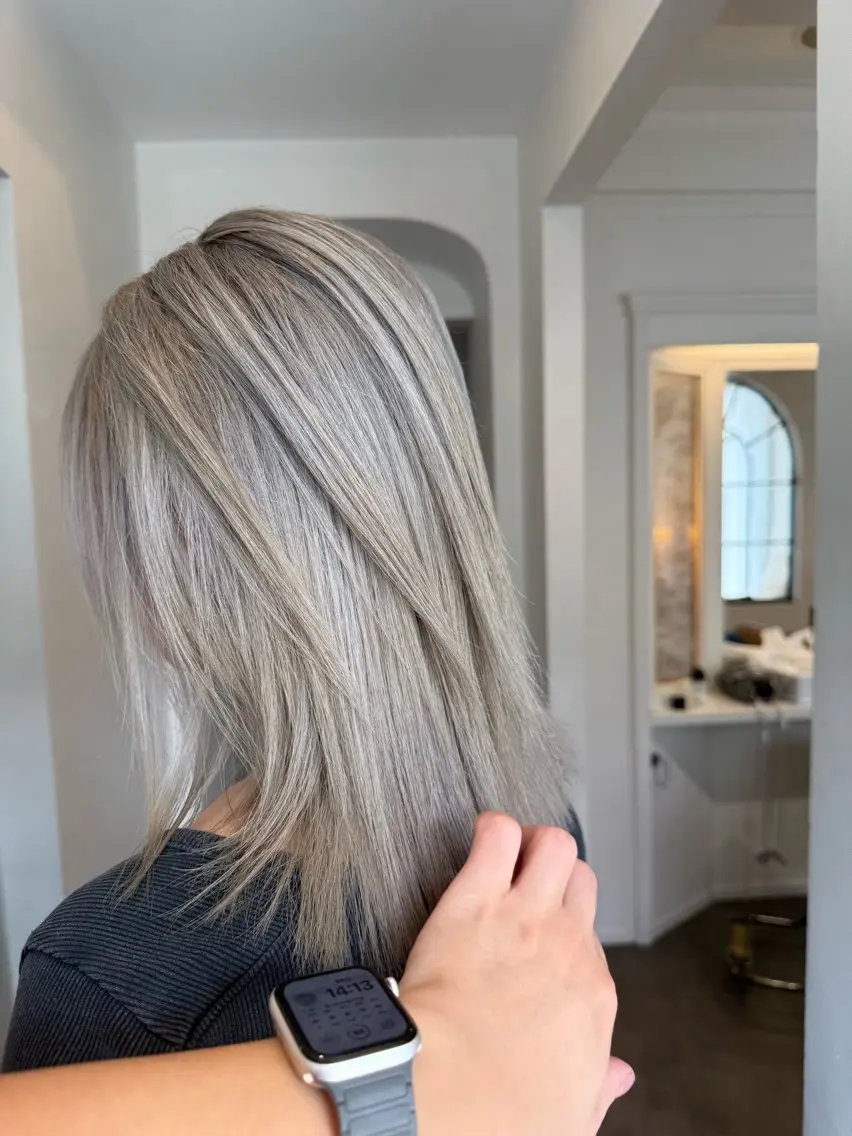 ミディアム ヘアカラー トリートメント ブリーチ毛矯正.髪質 改善.髪にドラマをのヘアスタイル
