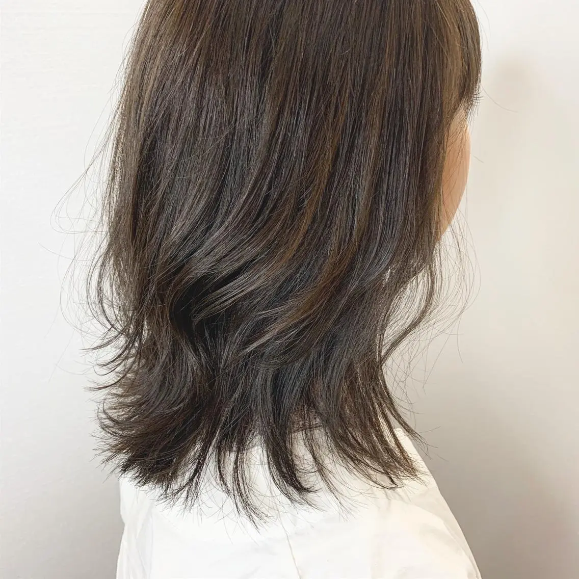 ミディアム カラー カット ヘアカラー トリートメント 【Uneユヌ】菊地 春那のヘアスタイル