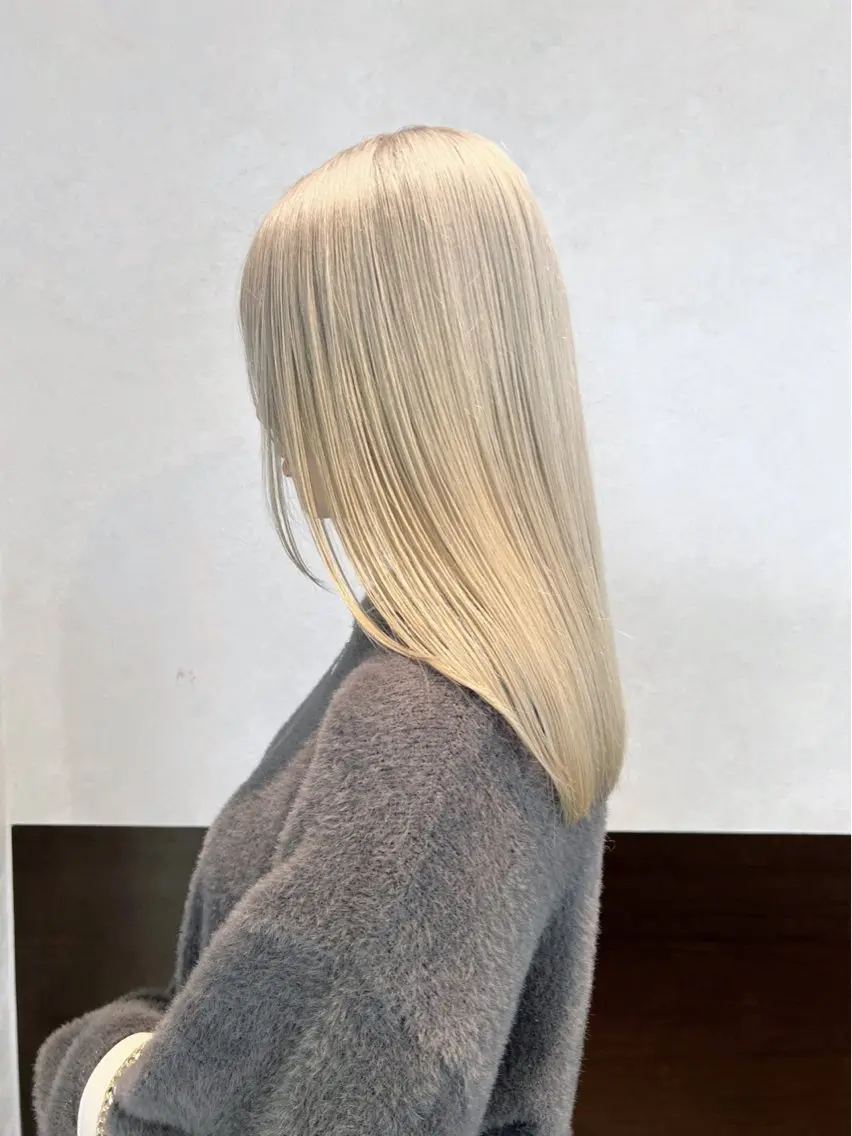 カラー 🖤複雑履歴ブリーチ Mizuki 🖤のヘアスタイル