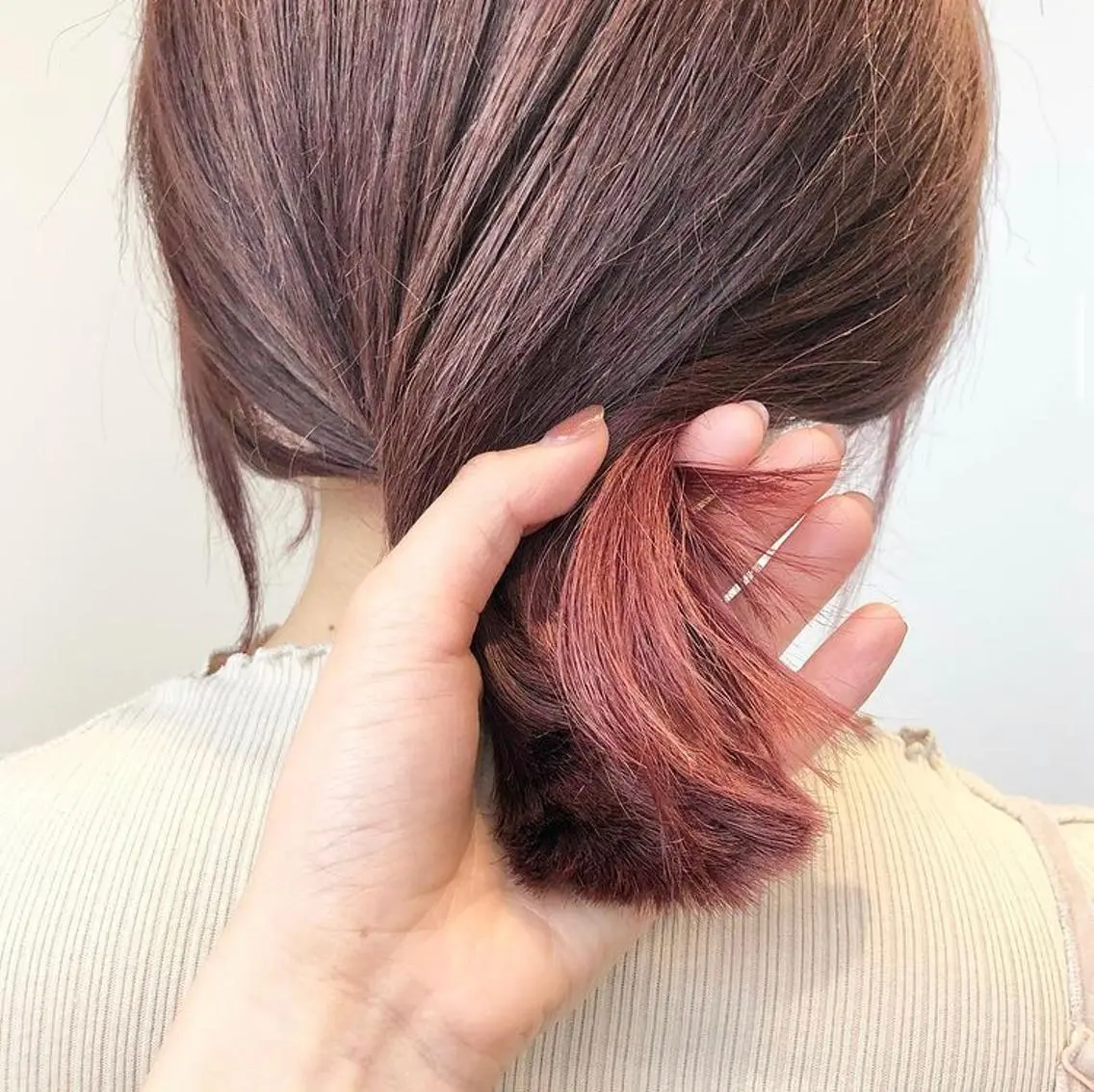 ミディアム カラー パーマ ヘアアレンジ メンズ キッズ メンズブリーチ メンズインナーカラー ブリーチ インナーカラー ピンクカラー stylist 🌸 kana.のヘアスタイル