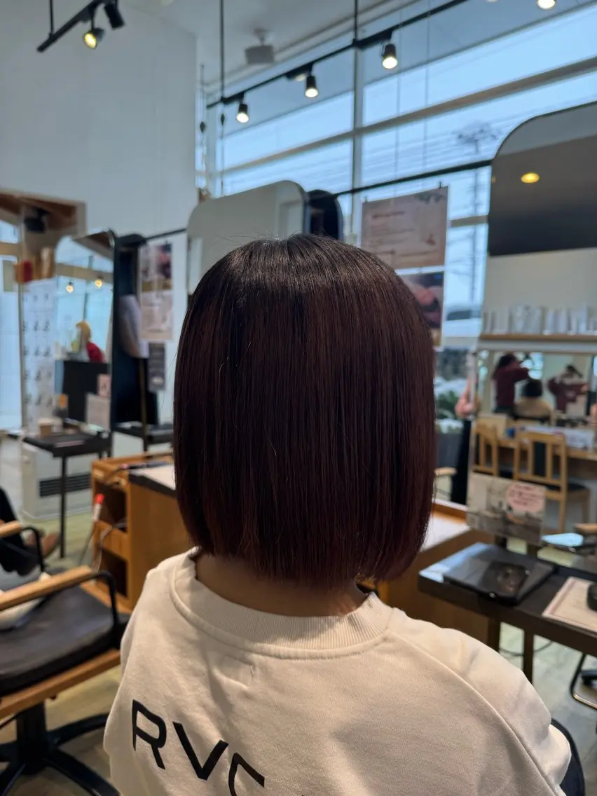 ミディアム 對馬 小菜美のヘアスタイル