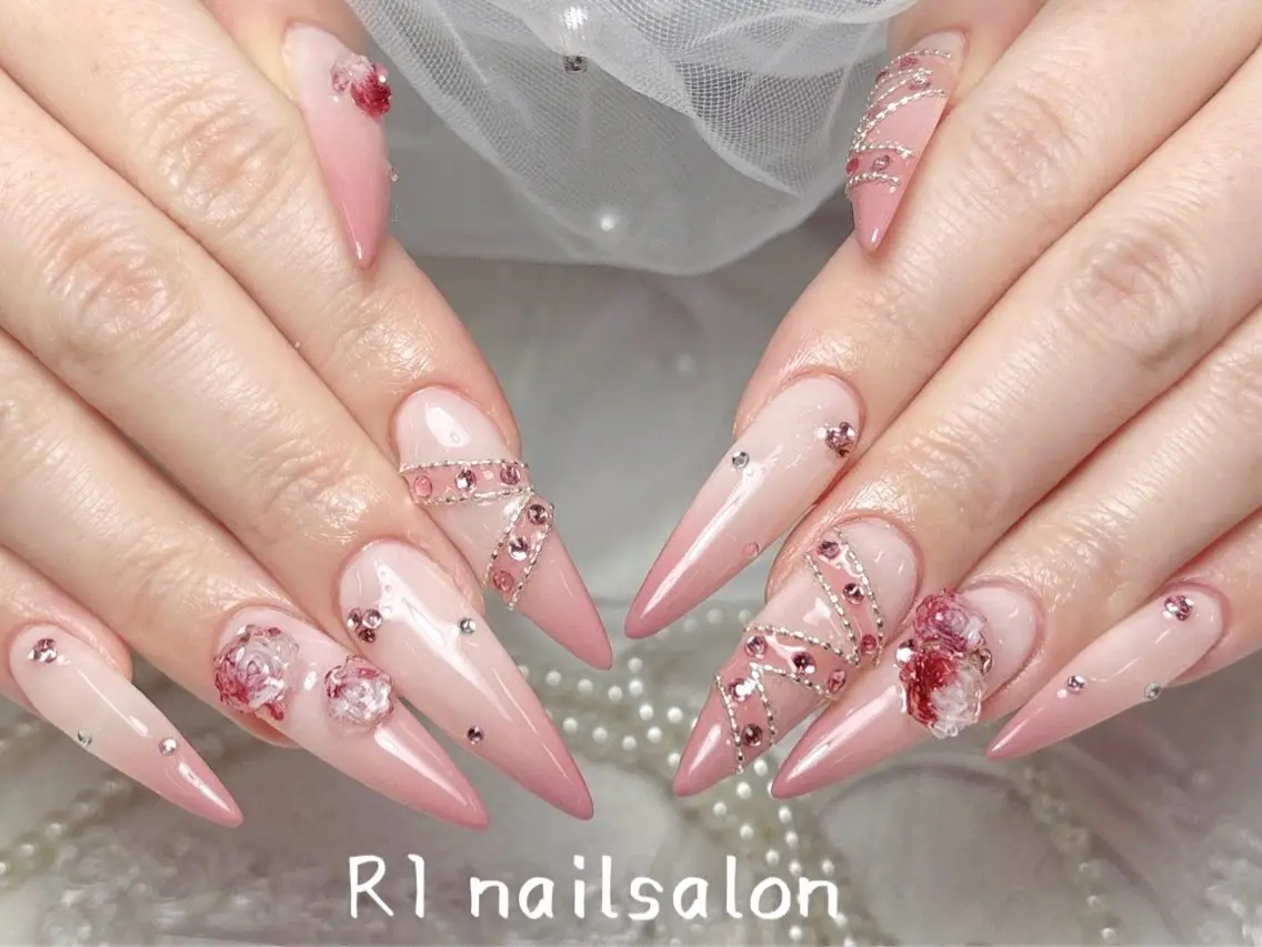 ネイル ジェルネイル 韓国ネイル マグネットネイル 持ち込み ワンカラーネイル ハンドネイル ハンドケア R1🎀Nail💕 池袋東口店のネイルデザイン