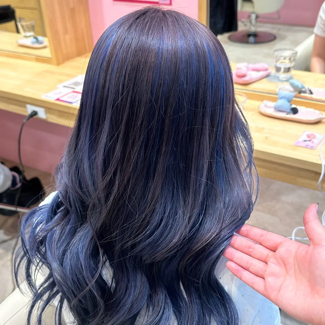 ロング カラー 🎀ピンク／ブリーチ 🌈デザイン♡BoNのヘアスタイル