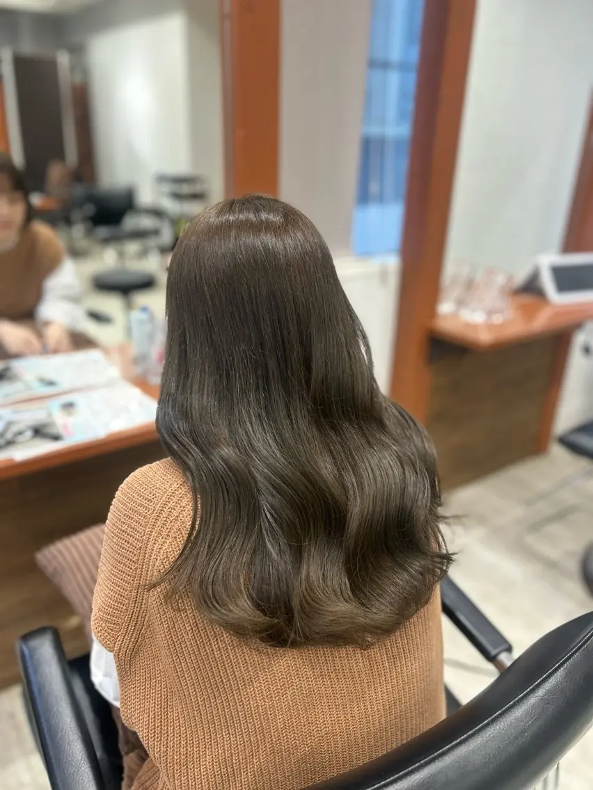 カラー ベージュカラー オリーブベージュ カット ヘアカラー 🎀透明感/レイヤ ー/Kotona🎀のヘアスタイル