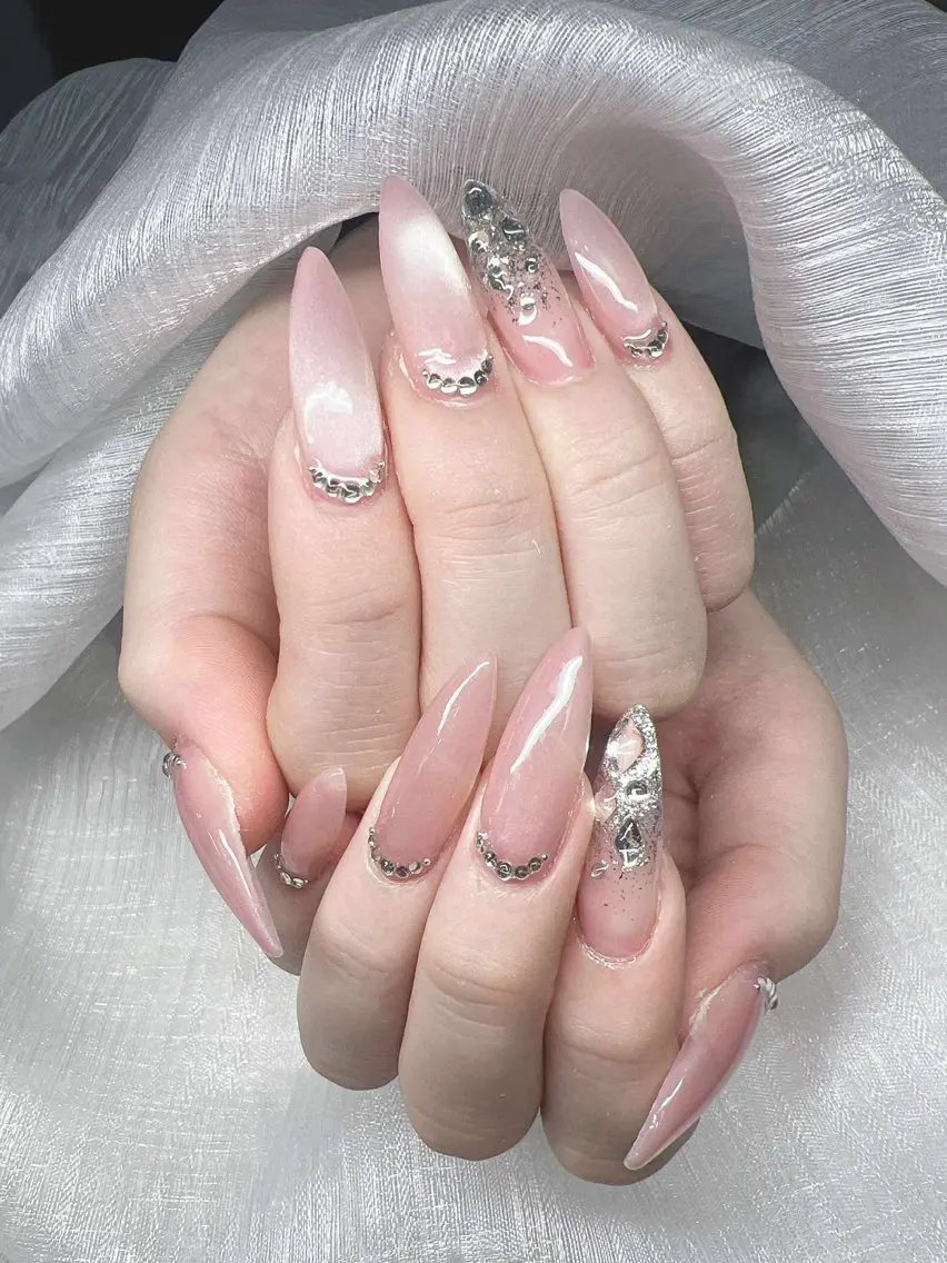 ネイル ハンドネイル Lee Nailsのネイルデザイン