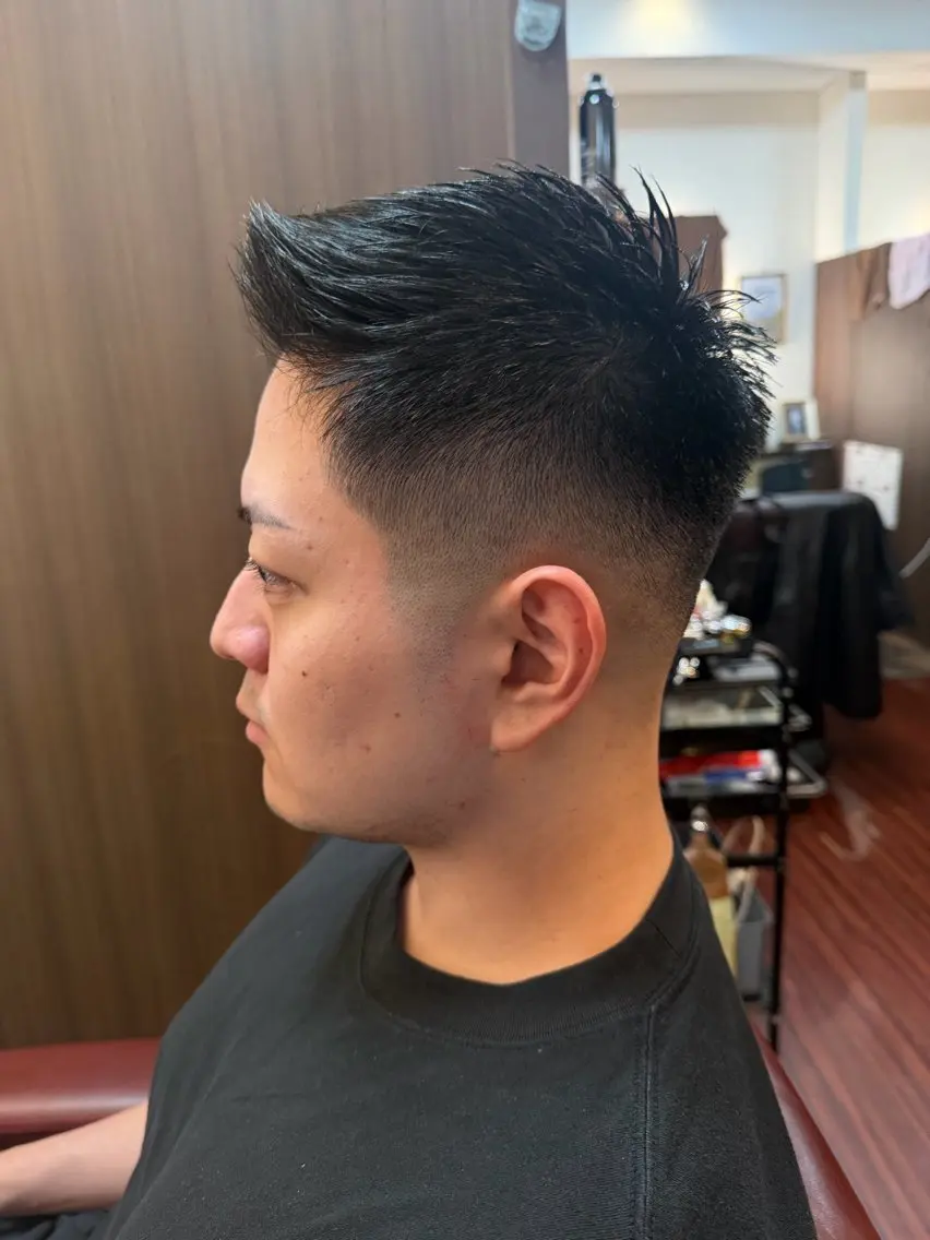 ショート メンズ 糸山 仁のヘアスタイル