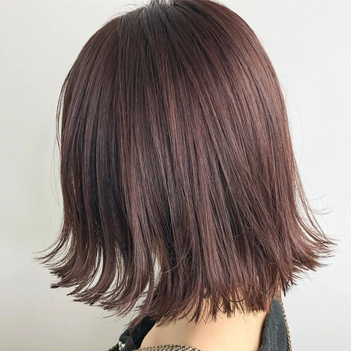 ミディアム カット ヘアカラー 上川 開生のヘアスタイル