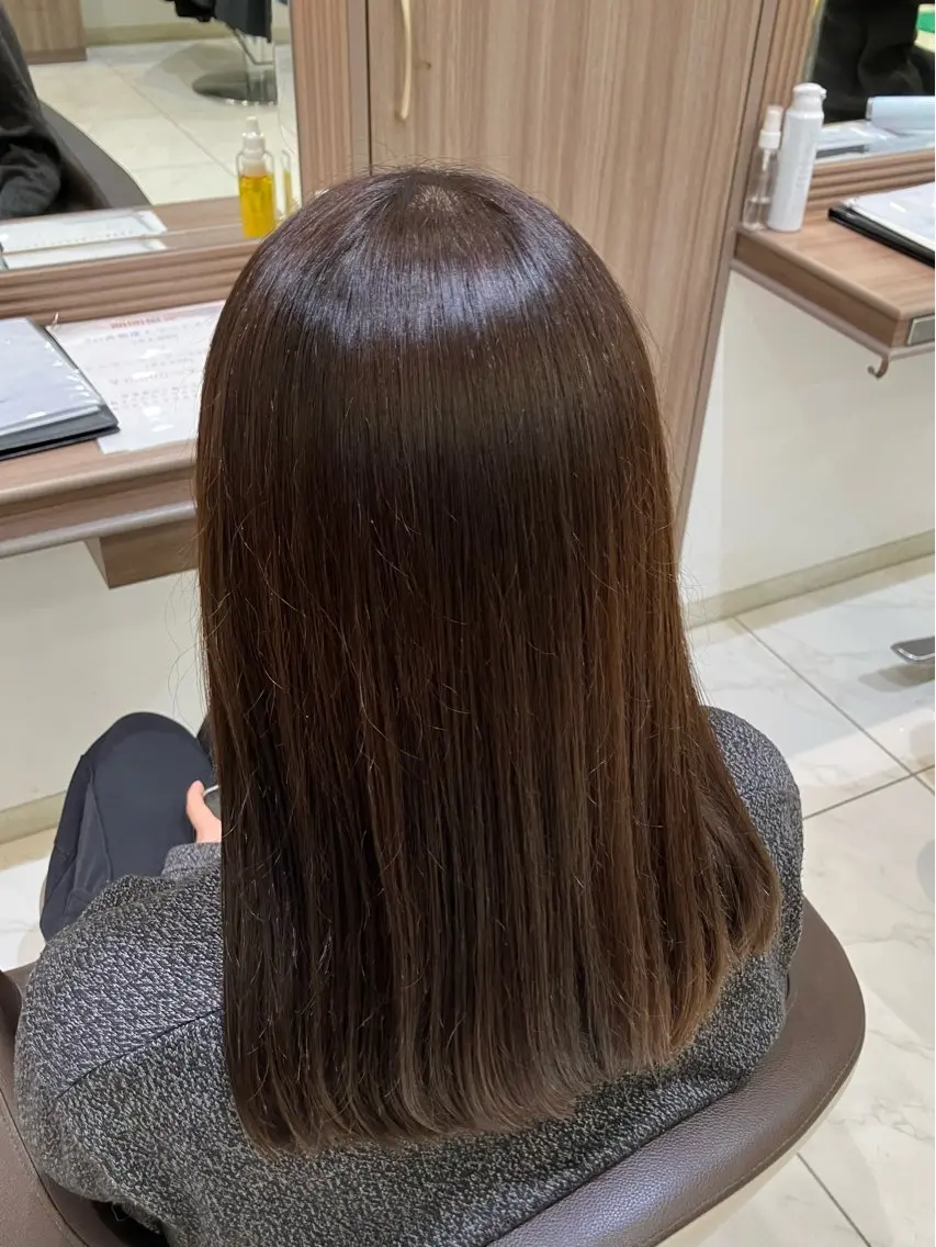 カラー ☂️Ash 新杉田☂️山本のヘアスタイル